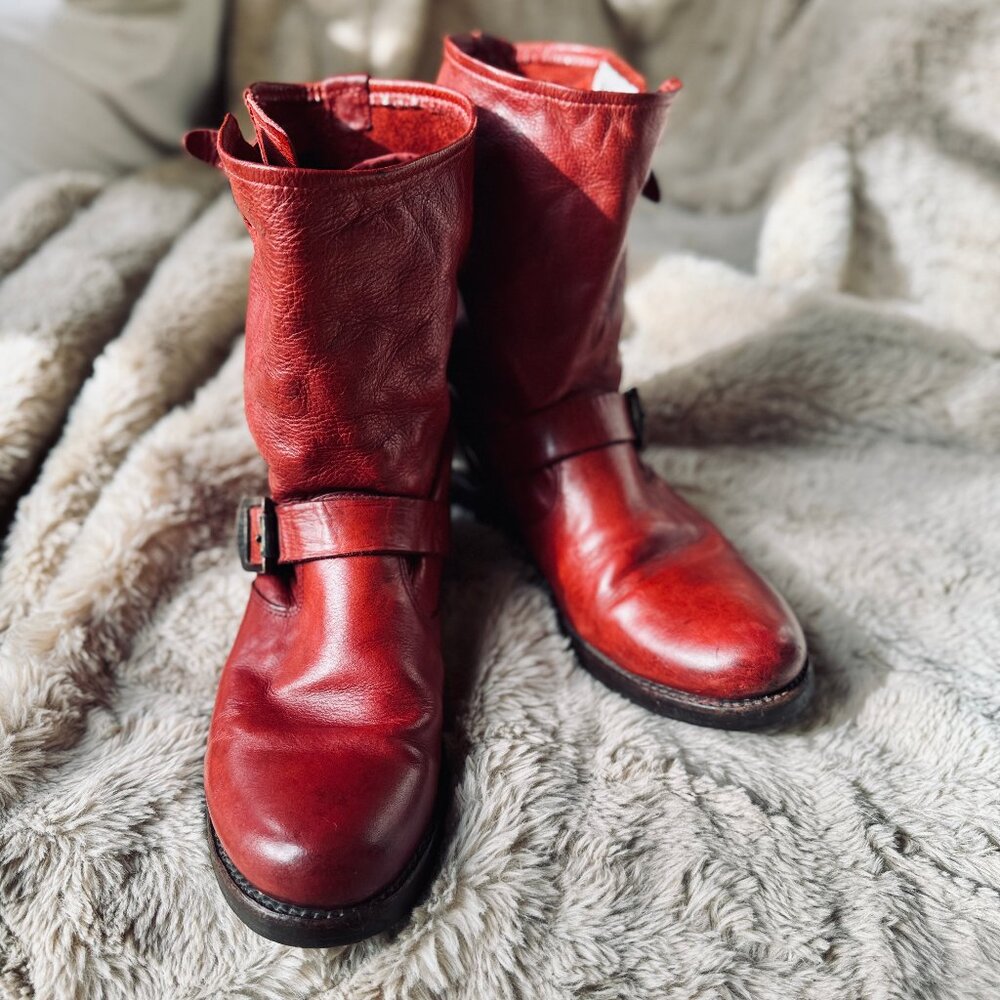 Frye Leather Veronica Short Boots Red Leather Women’s Size 8 Great Condition